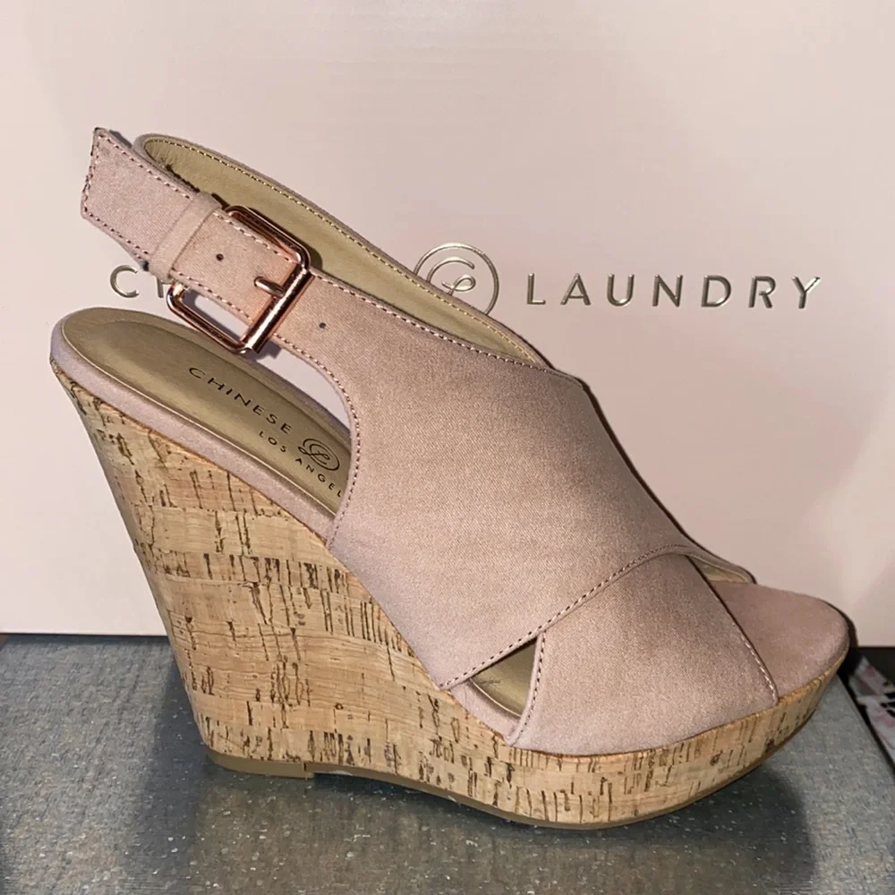 AUTH NIB CHINESE LAUNDRY MYYA WEDGE SANDAL